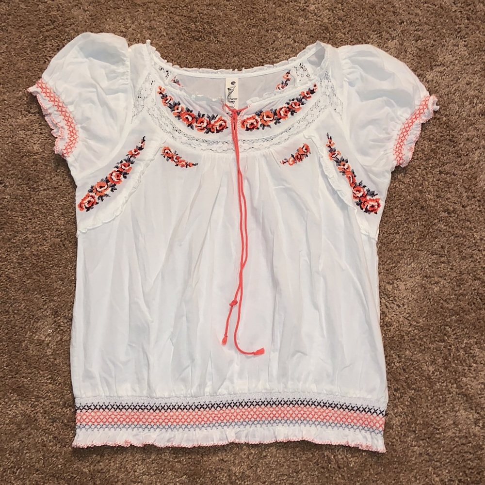 Floreat Anthropology White Blouse with Pink and Red Embroidery